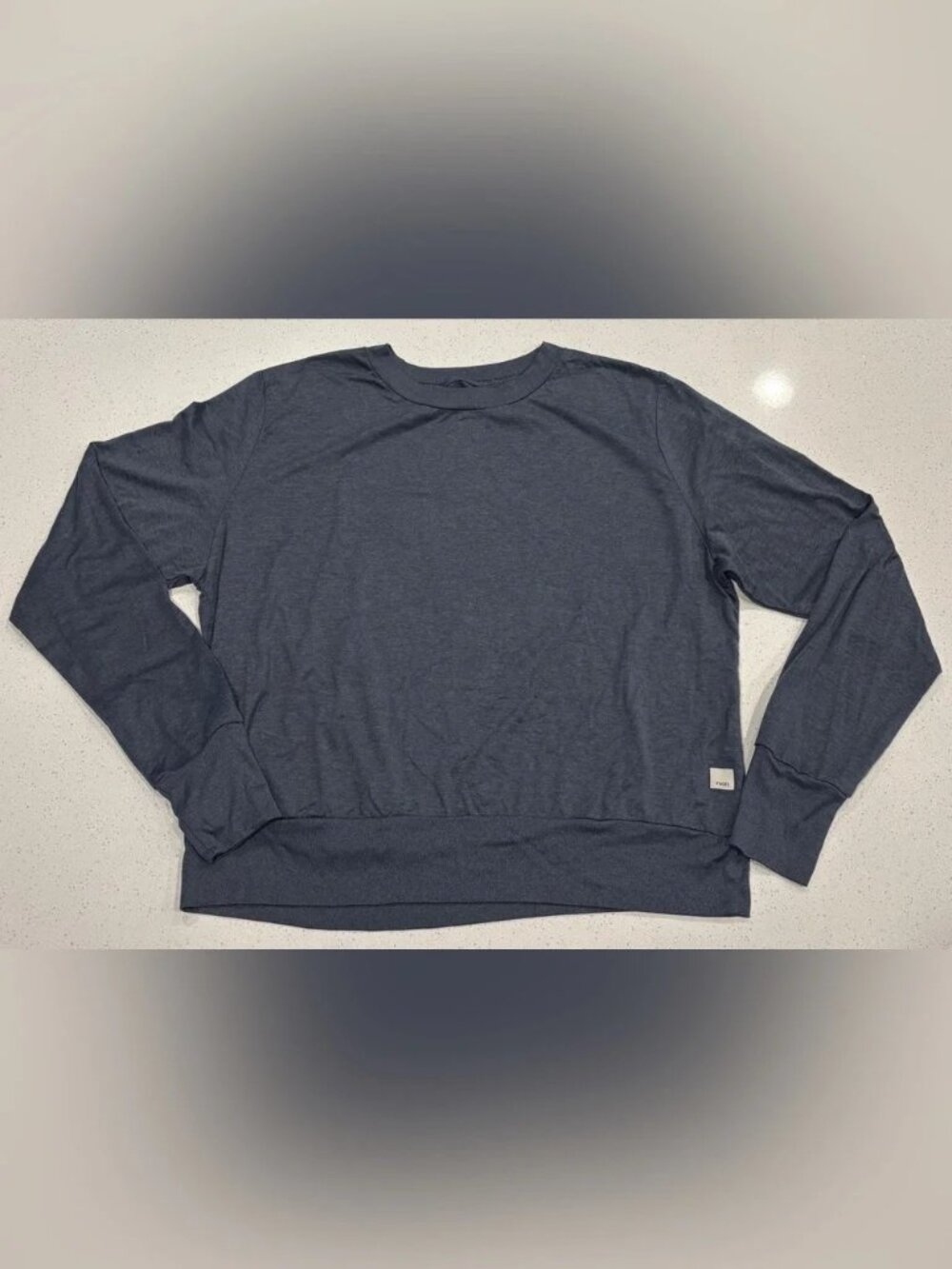 Super Soft Vuori Crew Top!